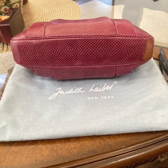 Pre-Loved Authentic Judith Leiber Burgundy Karung Handbag - Picture 4 of 6
